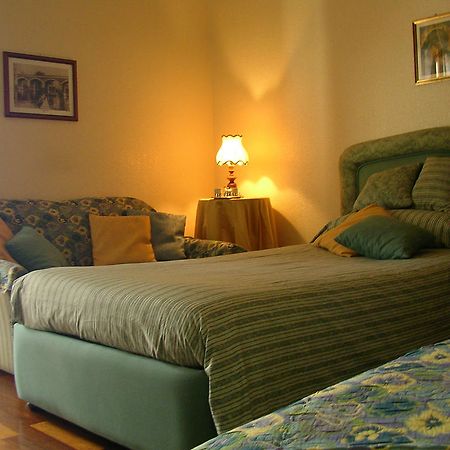 Villa Caterina B&B Pedara Szoba fotó