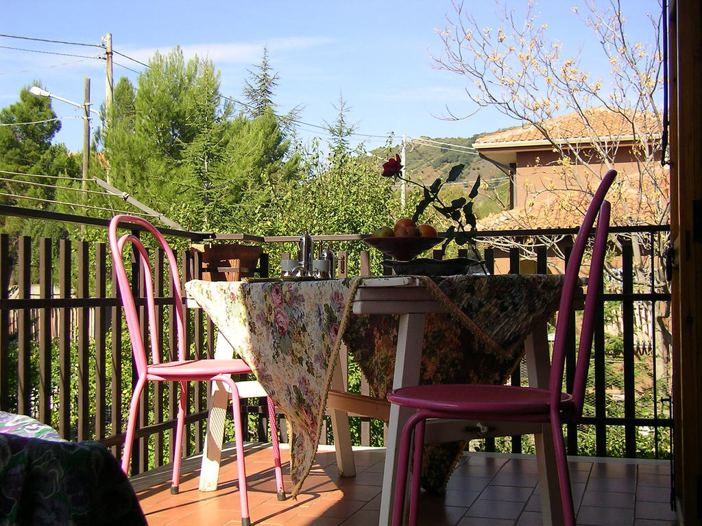 Villa Caterina B&B Pedara Szoba fotó